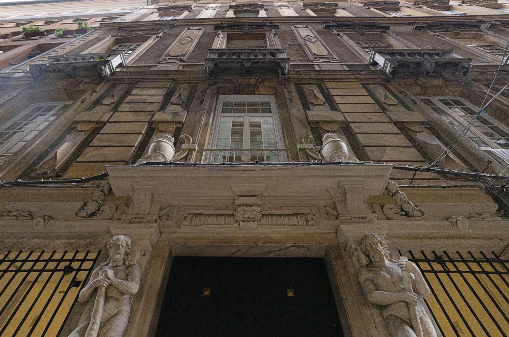 Nik Rooms Genoa Bagian luar foto