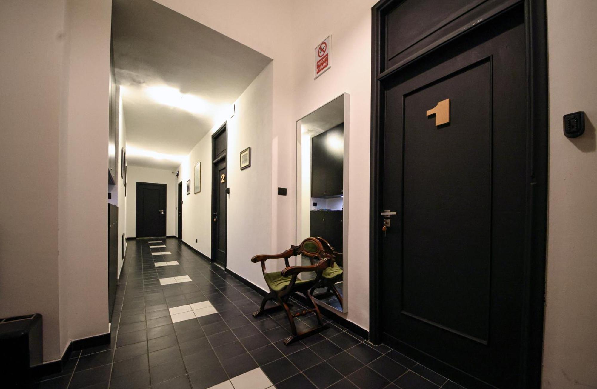 Nik Rooms Genoa Bagian luar foto