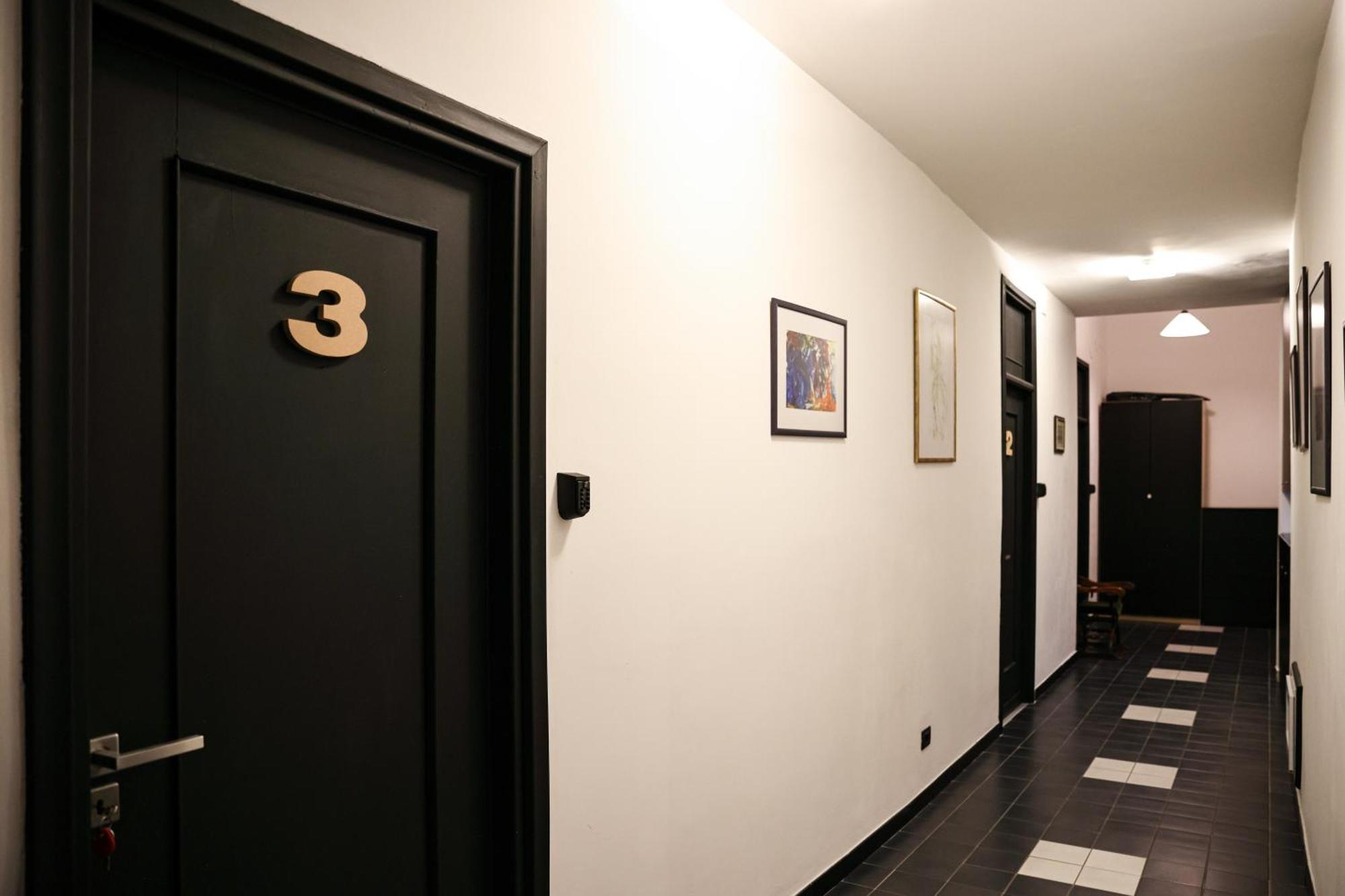 Nik Rooms Genoa Bagian luar foto