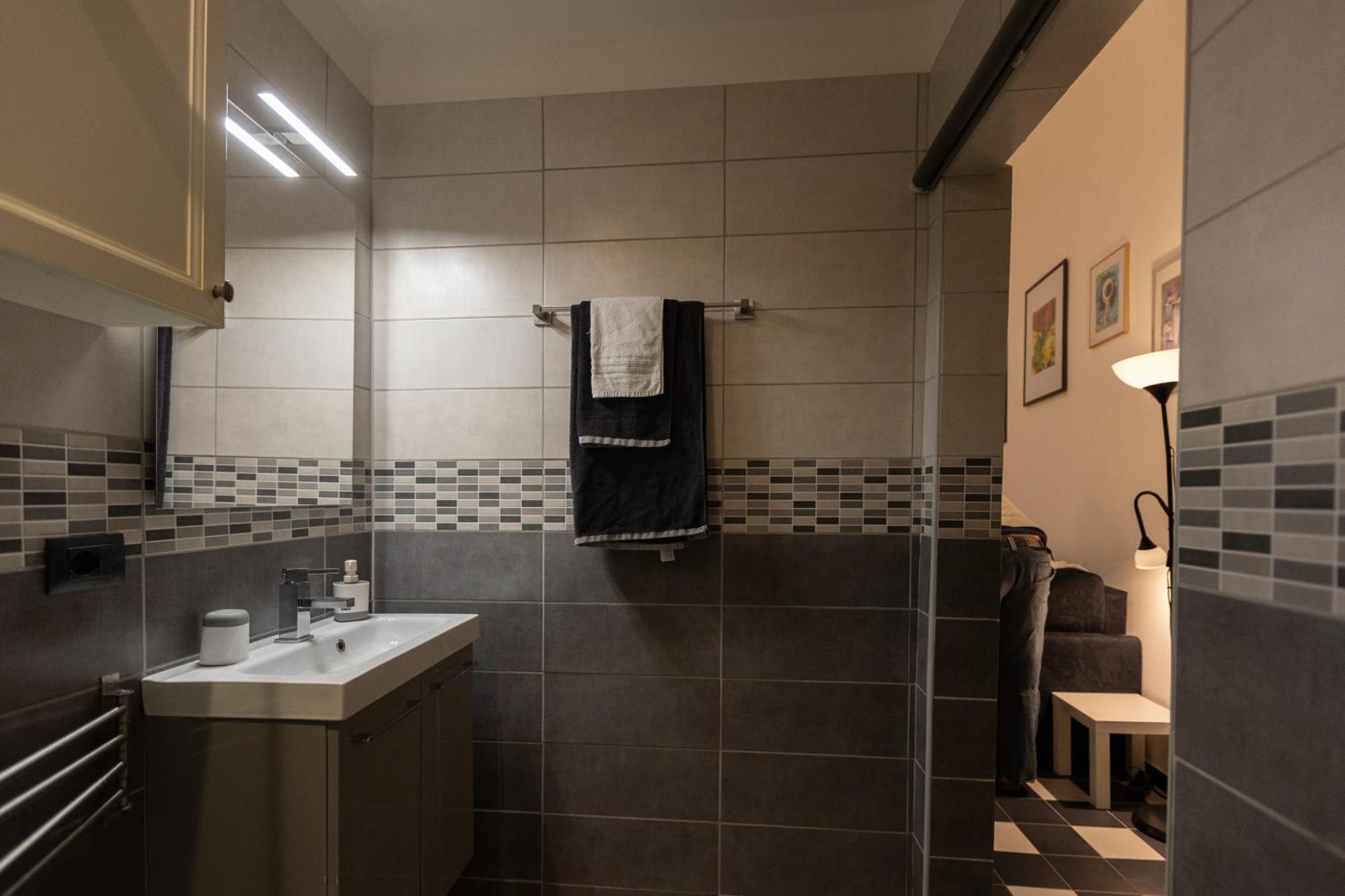 Nik Rooms Genoa Bagian luar foto