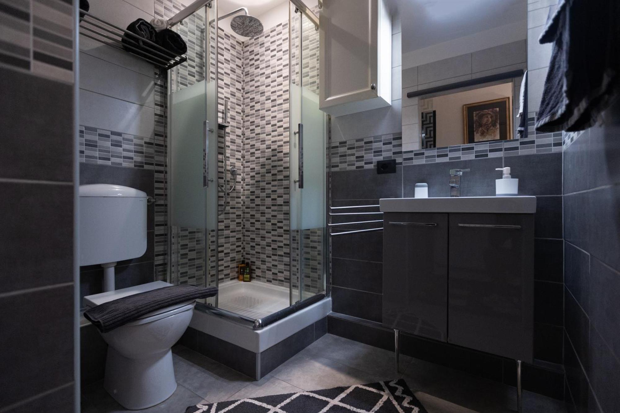 Nik Rooms Genoa Bagian luar foto