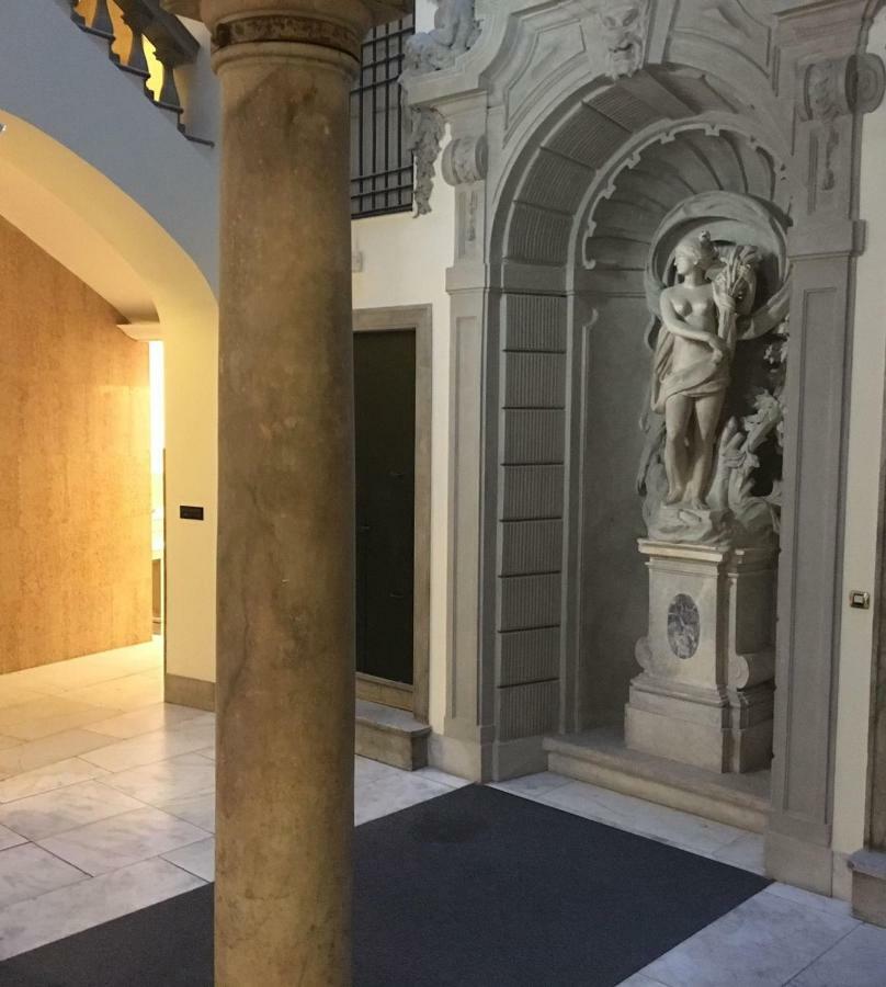 Nik Rooms Genoa Bagian luar foto