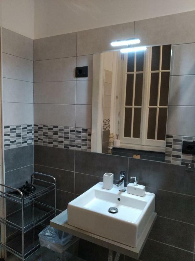 Nik Rooms Genoa Bagian luar foto